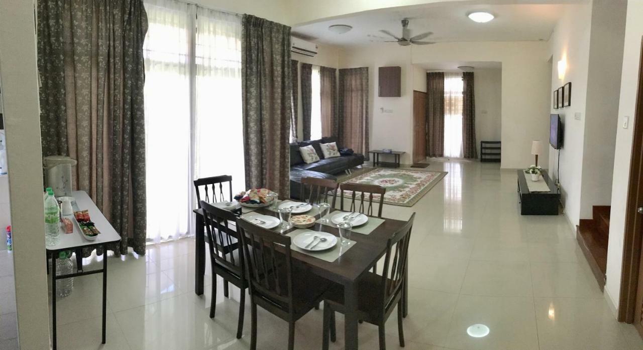1808 Rumah percutian